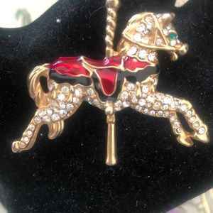 Carrousel horse pin. Rhinestones & enamel